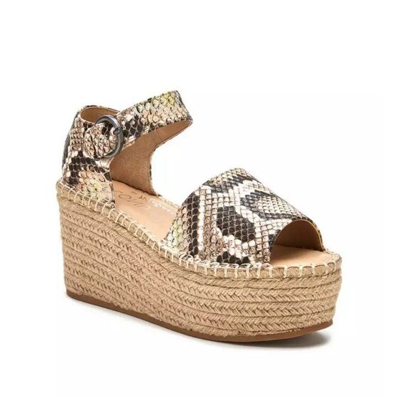 Coconuts by Matisse 'Flirty' Platform Sandals - Picture 1 of 15